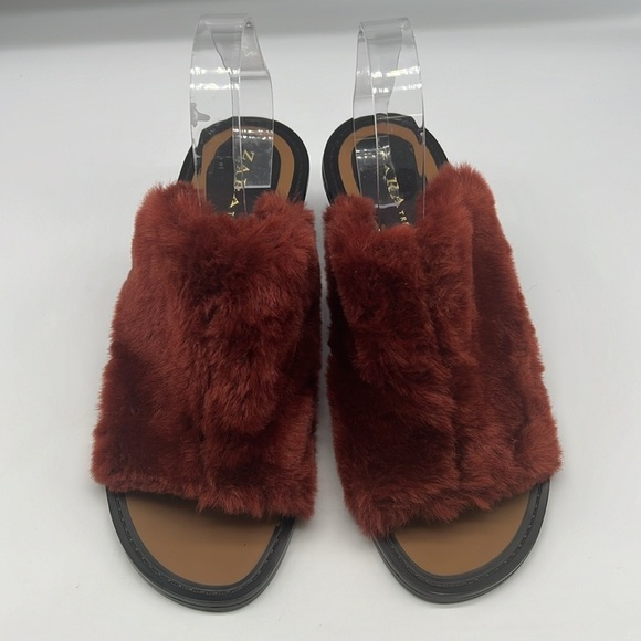 Zara - Brick Red Faux Fur  Slip On Open Toe Wide Block Mule Heels Size 39 - Picture 2 of 14